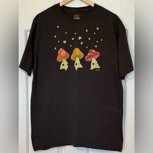 🍄 ALTRU Mushroom Graphic Tee by Abi Toads – Men’s Large – Indie Art Tee